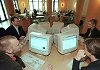 Internet cafe' de sanal sohbet imkani (Fotograf. dpa)